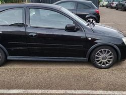 Schwarz Gebraucht 2005 Opel Corsa Kleinwagen | 600 € (Guter Preis)
