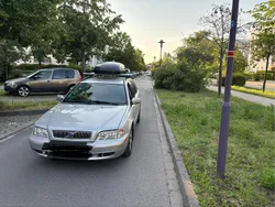 Silber Gebraucht 2003 Volvo V40 Kombi | 2.999 €