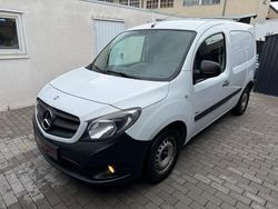 Weiß Gebraucht 2017 Mercedes Citan 108 Van / Kleinbus | 3.999 €