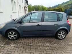 Grau Gebraucht 2005 Renault Scénic II Avantage Van / Kleinbus | 1.550 €