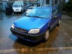 Blau Gebraucht 2002 Citroën Saxo Kleinwagen | 950 €