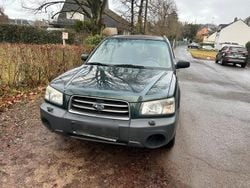 Grün Gebraucht 2005 Subaru Forester SUV | 1.200 €