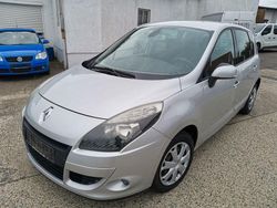 Silber Gebraucht 2009 Renault Scénic III Dynamique Van / Kleinbus | 1.999 €