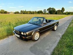 Schwarz Gebraucht 1992 BMW 318 Cabriolet Cabrio | 17.500 €