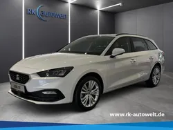 Weiss Gebraucht 2024 Seat Leon Style Kombi | 30.490 € (Fairer Preis)