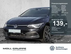 Deep black perleffekt Gebraucht 2022 VW Golf VIII Style Limousine | 22.980 € (Superpreis)