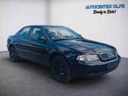 Blau Gebraucht 1999 Audi A4 Limousine | 2.750 € (Etwas zu teuer)