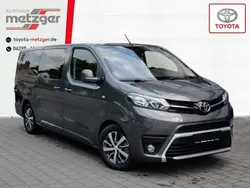 Basaltgrau metallic Gebraucht 2023 Toyota Proace Verso Plus Kombi | 45.220 € (Etwas zu teuer)
