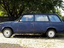 Blau Gebraucht 1999 Lada 2107 Kombi | 800 €