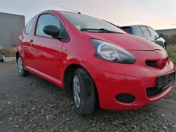 Rot Gebraucht 2009 Toyota Aygo Kleinwagen | 1.500 € (Guter Preis)
