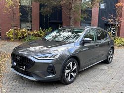 Grau Gebraucht 2024 Ford Focus Active Limousine | 17.450 € (Superpreis)