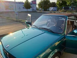 Grün Gebraucht 1991 BMW 318 Cabriolet Cabrio | 24.900 €