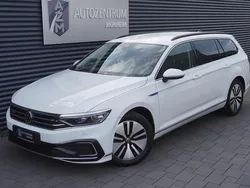 Pure white Gebraucht 2021 VW Passat GTE Kombi | 22.990 € (Fairer Preis)