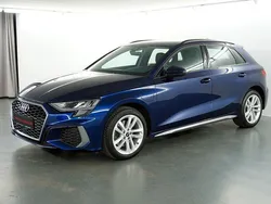 Navarrablau metallic Gebraucht 2021 Audi A3 Sportback e-tron S-Line Limousine | 22.700 € (Superpreis)