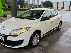 Weiß Gebraucht 2013 Renault Mégane III Initiale Paris Limousine | 5.000 € (Guter Preis)