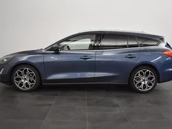 Blau Gebraucht 2018 Ford Focus Titanium Limousine | 11.980 € (Fairer Preis)