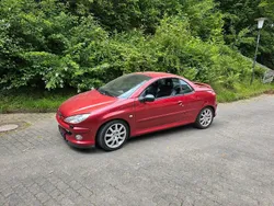 Rot Gebraucht 2003 Peugeot 206 CC Cabrio | 1.995 € (Fairer Preis)