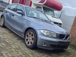 Grau Gebraucht 2006 BMW 118 Kleinwagen | 1.650 € (Superpreis)