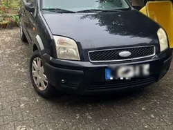 Schwarz Gebraucht 2004 Ford Fusion Ambiente Limousine | 1.500 €