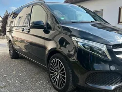 Schwarz Gebraucht 2019 Mercedes V250 Van / Kleinbus | 31.200 €
