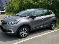 Grau Gebraucht 2017 Renault Captur Expression SUV | 9.450 € (Fairer Preis)