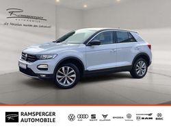 White silver metallic/schwarz (metallic) Gebraucht 2019 VW T-Roc Style SUV | 16.490 € (Fairer Preis)