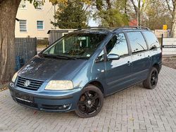Blau Gebraucht 2002 VW Sharan Highline Van / Kleinbus | 2.700 € (Etwas zu teuer)