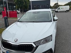 Weiß Gebraucht 2021 Skoda Octavia Kombi | 21.500 € (Etwas zu teuer)