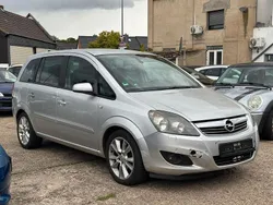 Silber Gebraucht 2008 Opel Zafira Innovation Van / Kleinbus | 1.690 € (Superpreis)