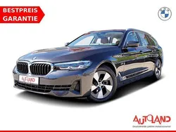 Grau Gebraucht 2021 BMW 520 Sport Line Kombi | 32.490 € (Guter Preis)