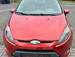 Rot Gebraucht 2010 Ford Fiesta Trend Kleinwagen | 1.500 €