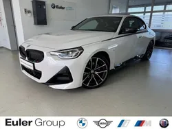 Weiss Gebraucht 2024 BMW 220 Performance Coupé | 41.888 € (Fairer Preis)