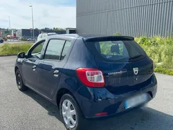 Blau Gebraucht 2015 Dacia Sandero Kleinwagen | 4.000 € (Guter Preis)