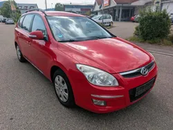 Rot Gebraucht 2008 Hyundai i30 Kombi | 1.100 €