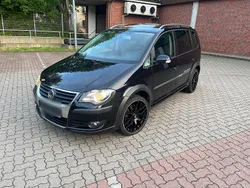 Schwarz Gebraucht 2008 VW Touran Cross Van / Kleinbus | 2.750 € (Superpreis)