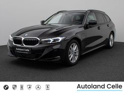 Schwarz 2668 Gebraucht 2022 BMW 320e Sport Line Kombi | 30.499 € (Fairer Preis)