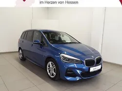 Estorilblau metallic Gebraucht 2018 BMW 220 Gran Tourer M Sport Van / Kleinbus | 16.390 € (Guter Preis)