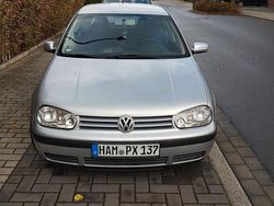 Grau Gebraucht 2001 VW Golf IV Basis Limousine | 950 € (Fairer Preis)
