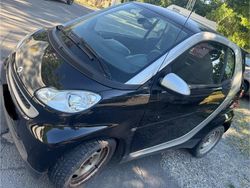 Schwarz Gebraucht 2010 Smart ForTwo Coupé Passion Kleinwagen | 5.000 €
