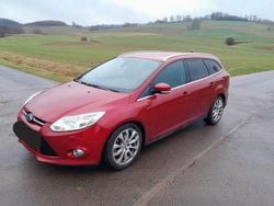 Rot Gebraucht 2012 Ford Focus Titanium Limousine | 4.500 € (Guter Preis)