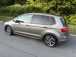 Grau Gebraucht 2014 VW Golf Sportsvan Comfortline Van / Kleinbus | 11.800 € (Fairer Preis)