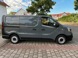 Grau Gebraucht 2021 Renault Trafic Van | 16.000 € (Superpreis)