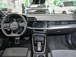 Grau Gebraucht 2024 Audi A3 S-Line Limousine | 39.450 €
