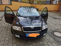 Schwarz Gebraucht 2008 Skoda Octavia Classic Kombi | 3.500 € (Fairer Preis)