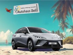 Weiß (dover white) Gebraucht 2023 MG MG4 EV Kleinwagen | 34.990 €