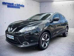 Schwarz Gebraucht 2016 Nissan Qashqai N-Connecta SUV | 11.990 € (Superpreis)