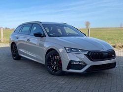 Grau Gebraucht 2021 Skoda Octavia RS Kombi | 32.900 € (Etwas zu teuer)