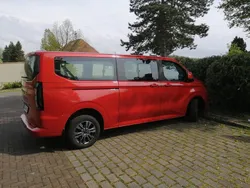 Rot Gebraucht 2024 Ford Tourneo Custom Van / Kleinbus | 49.500 €
