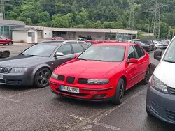 Rot Gebraucht 2002 Seat Leon Limousine | 900 € (Guter Preis)