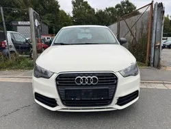 Weiß Gebraucht 2013 Audi A1 Sportback Ambition Kleinwagen | 5.999 € (Fairer Preis)